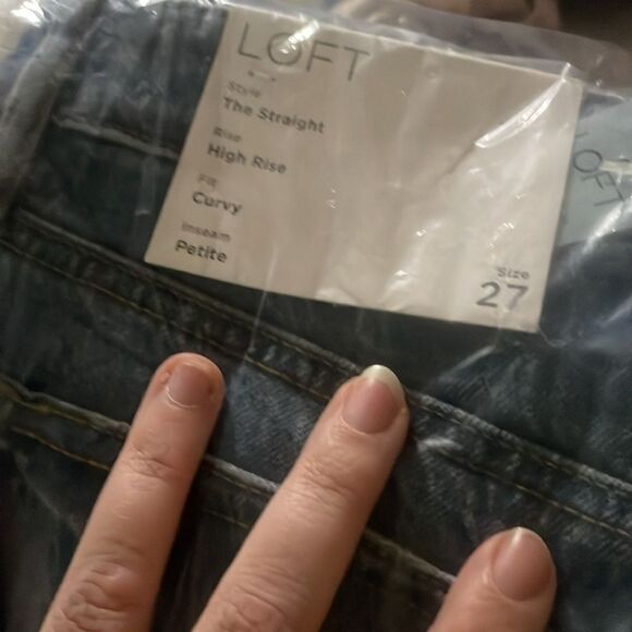 LOFT Straight High Rise Curvy Jeans - Picture 3 of 3